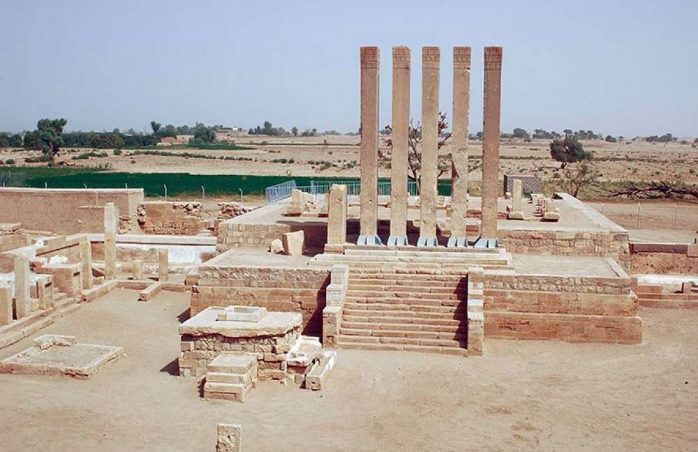 رئيس محكمة مأرب الاستئنافية يطلع على سير العمل في محكمة حريب الابتدائية