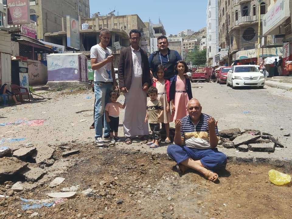 إصلاحات واسعة يشهدها شارع المغتربين في تعز(صور)