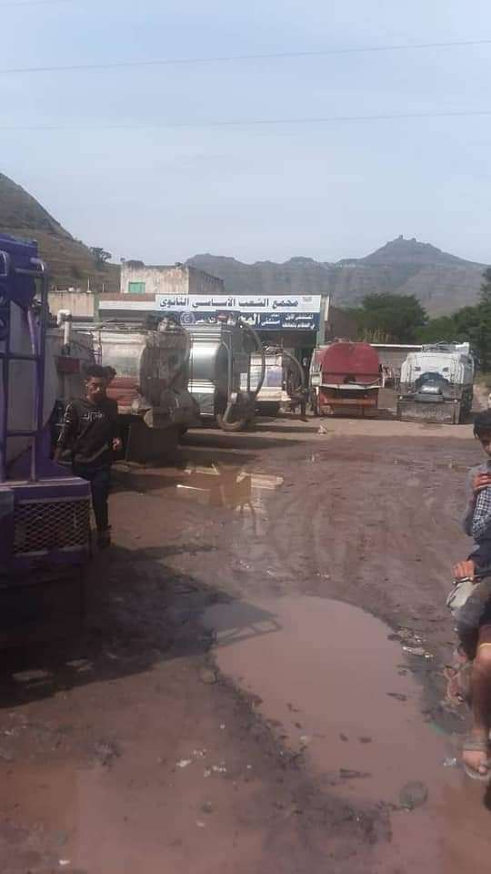 مشكلة كبرى تواجه مدرسة للبنات في إب .. تعرف عليها