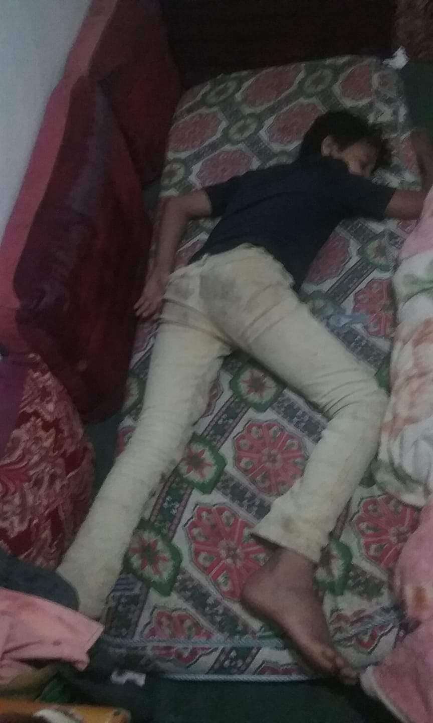 تربوي قدير ينشر صورة مؤثرة لنجله ومحامية تعلق(صورة)