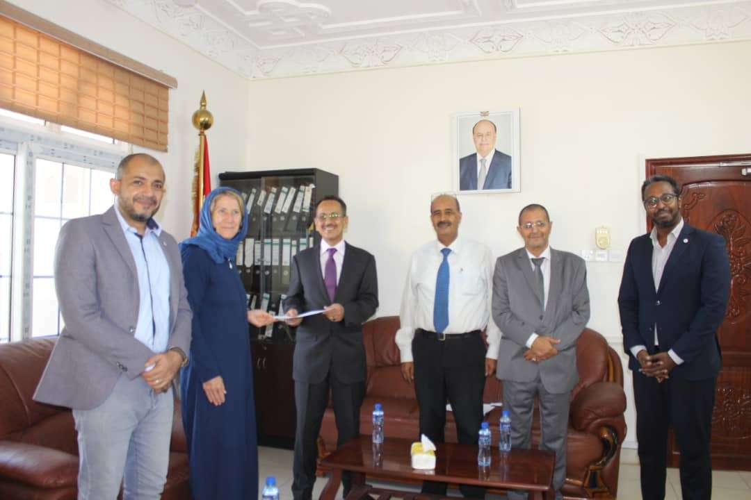 مستشار وزير الخارجية يتسلم نسخة من أوراق اعتماد رئيسة بعثة الصليب الأحمر الدولي مستشار وزير الخارجية يتسلم نسخة من أوراق اعتماد رئيسة بعثة الصليب الأحمر الدولي