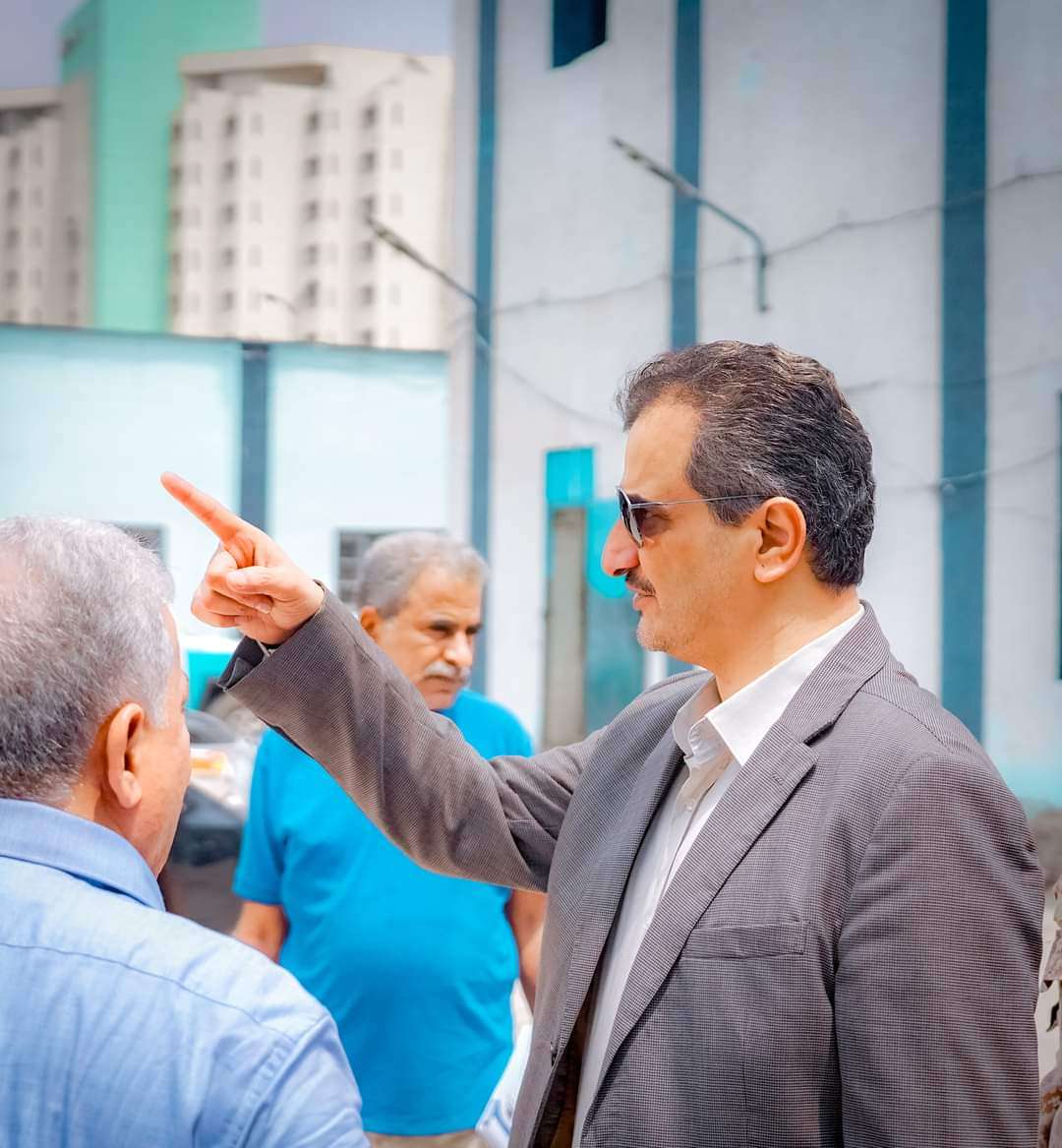 المحافظ لملس يشدد على تطبيق قانون المرور وتسهيل وسرعة إنجاز معاملات المواطنين