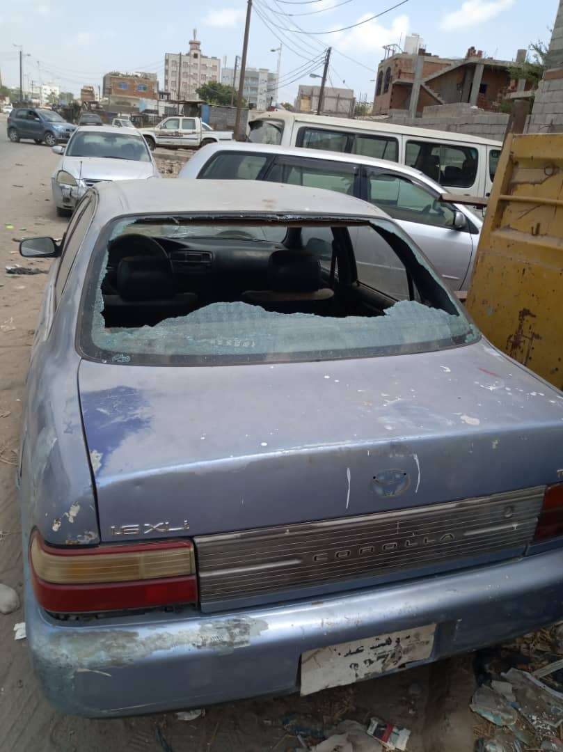نقابة النقل الثقيل تدين تعرض سيارة عضو اللجنة الاشرافية للتحطيم في عدن