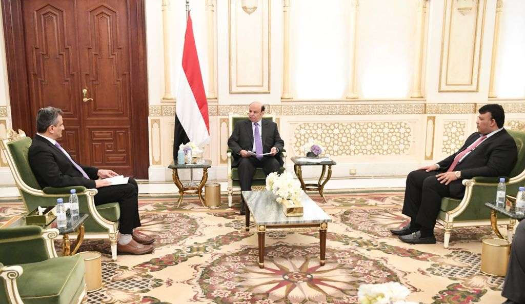 الرئيس هادي يؤكد على اهمية الاسراع في استكمال مشروع محطة كهرباء عدن الجديدة