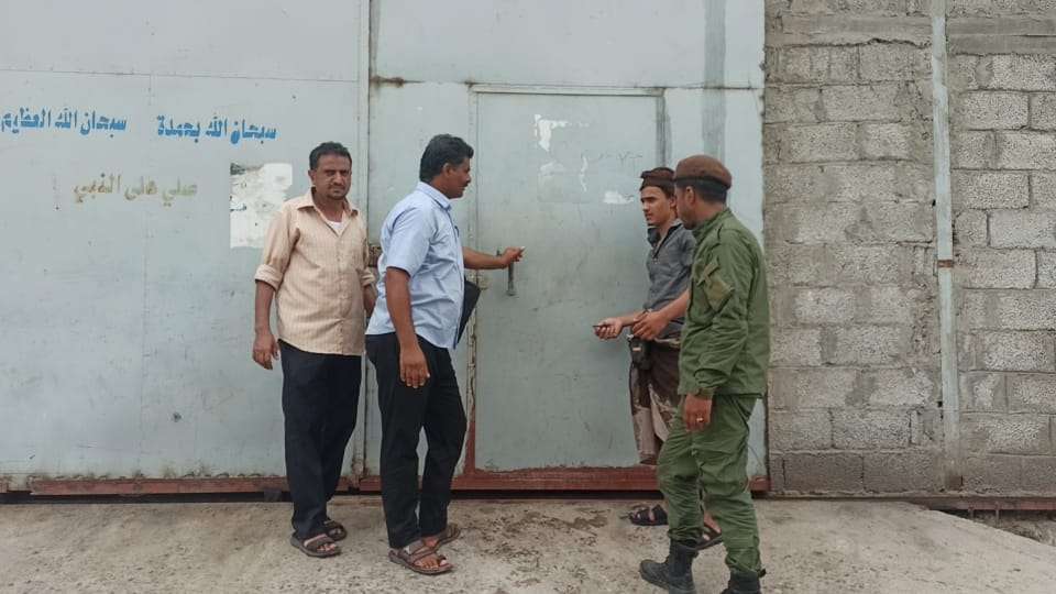 مدير عام المنصورة يوجه بإغلاق ( 23 ) معاملاً لتحلية المياه لمخالفتها الضوابط الصحية مدير عام المنصورة يوجه بإغلاق ( 23 ) معاملاً لتحلية المياه لمخالفتها الضوابط الصحية