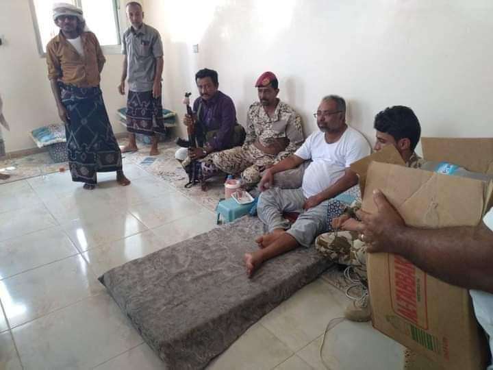 عقب إعتداء جندي على طبيب .. قائد لواء في شبوة يقدم الإعتذار عقب إعتداء جندي على طبيب .. قائد لواء في شبوة يقدم الإعتذار
