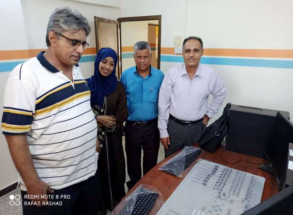 الحسني: أكتوبر القادم تدشين بث إذاعة جامعة عدن التعليمية الحسني: أكتوبر القادم تدشين بث إذاعة جامعة عدن التعليمية