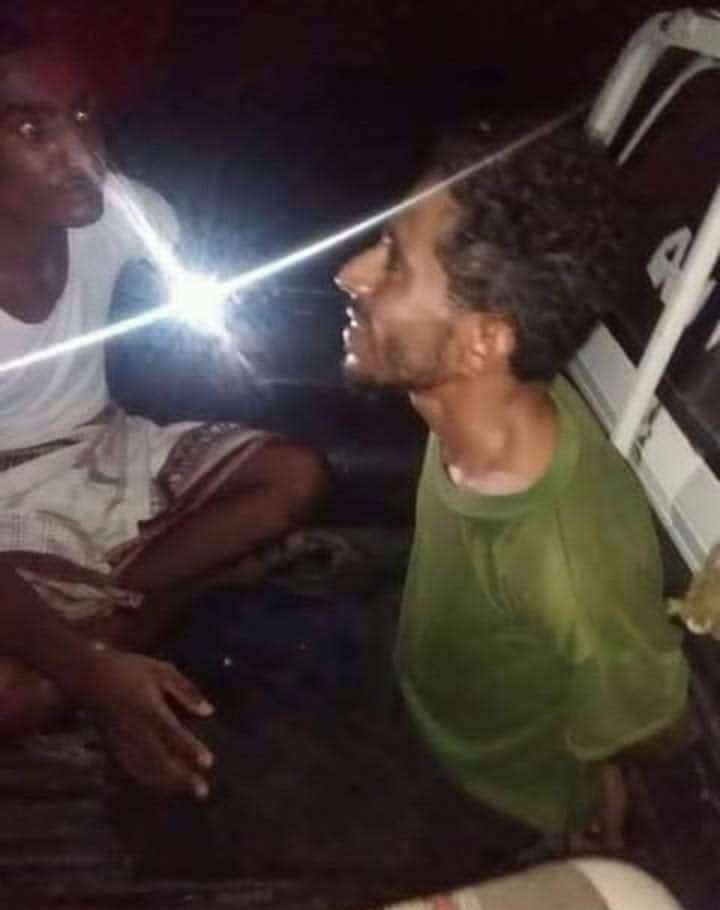 عقب القبض على شخص من عصابة متخصصة بسرقة المنازل بالحديدة .. إدارة الأمن تفاجأ المواطنين بهذا الفعل ! عقب القبض على شخص من عصابة متخصصة بسرقة المنازل بالحديدة .. إدارة الأمن تفاجأ المواطنين بهذا الفعل !
