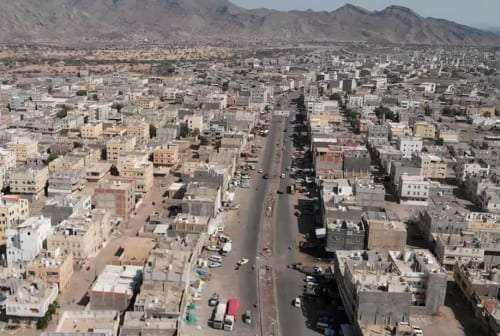 مطالبات بضبط الجاني في قضية اعتداء على إدارة مدرسة الرباط بلحج