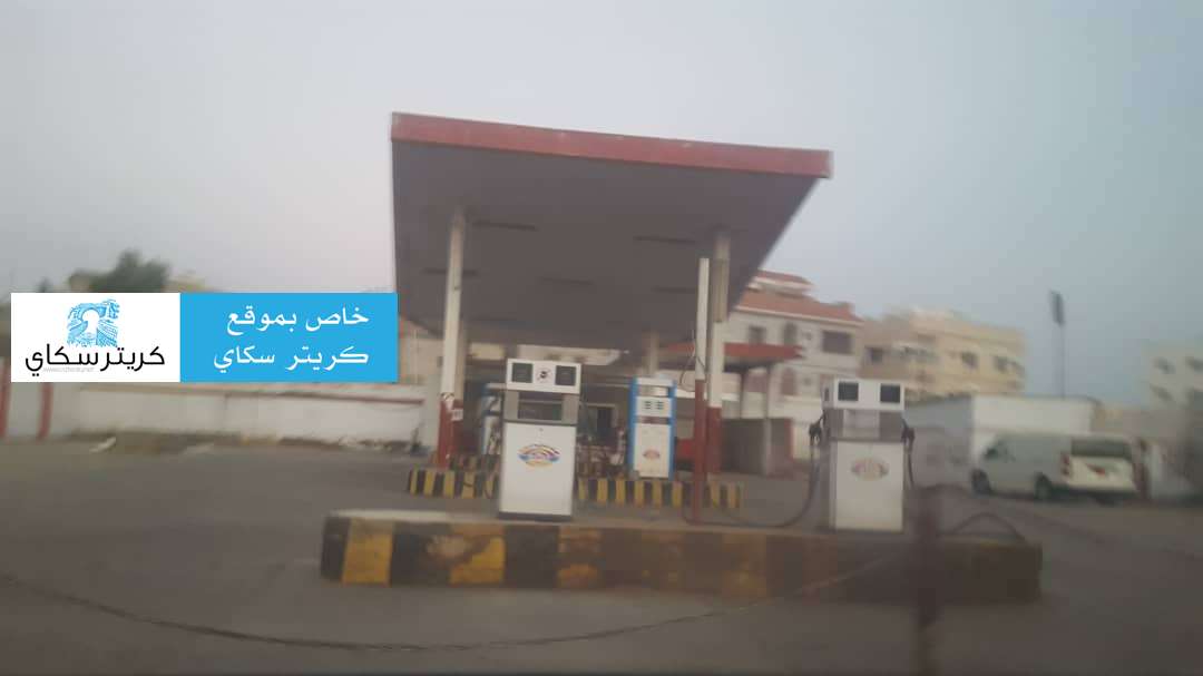 تاكيدا لانفراد كريتر سكاي.. محطات بيع الوقود الحكومية تغلق ابوابها في عدن