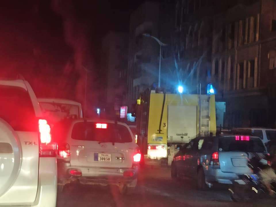 عاجل :محتجون غاضبون يسيطرون على شوارع المكلا عاجل :محتجون غاضبون يسيطرون على شوارع المكلا