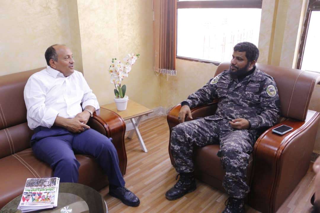 بن عفيف والوالي يناقشان جهود تأمين مبنى وزارة الصناعة والتجارة