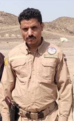 جنود من اللواء العاشر صاعقة يشكون قيام القائد رشدي العمري باستقطاع رواتبهم رغم إلتزامهم بالعمل