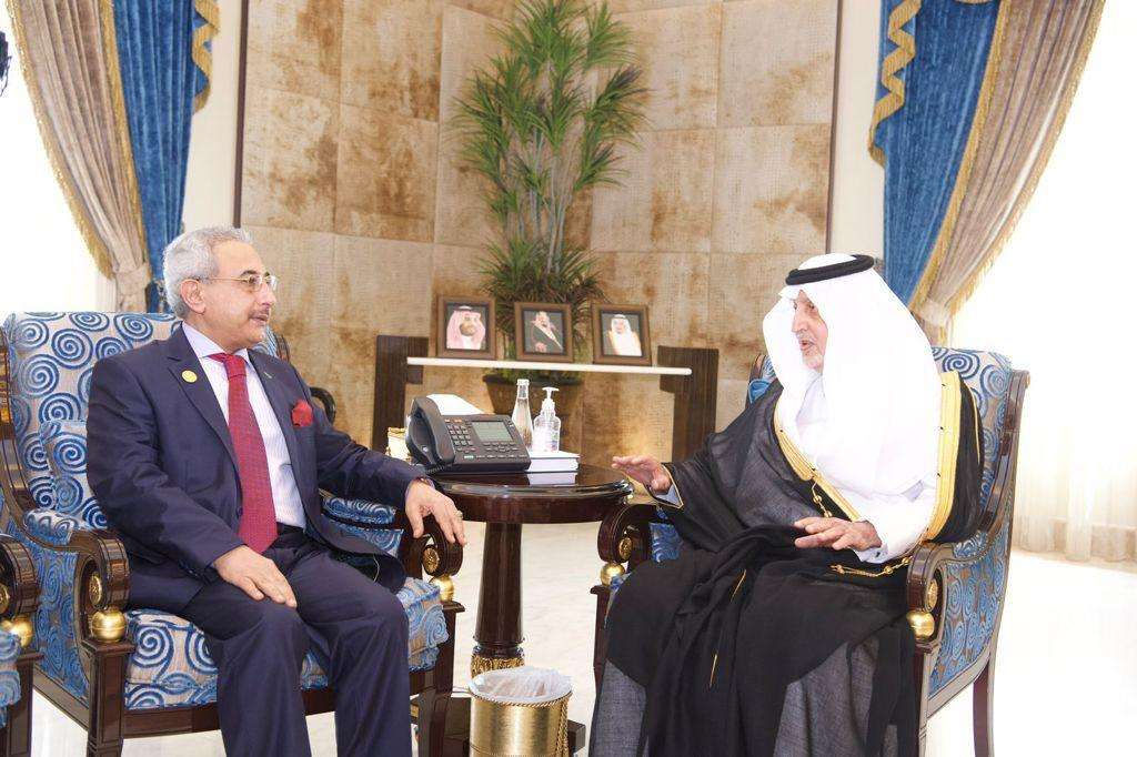 السفير العياشي يلتقي مستشار خادم الحرمين الشريفين أمير منطقة مكة المكرمة
