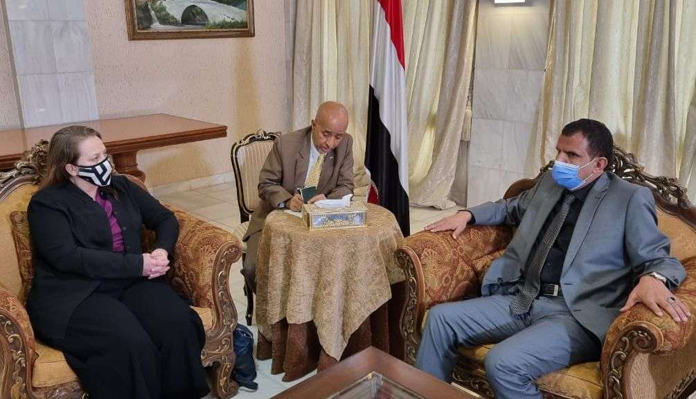 النائب العام يلتقي القائم بأعمال السفارة الامريكية لدى اليمن النائب العام يلتقي القائم بأعمال السفارة الامريكية لدى اليمن