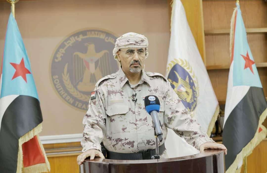 عاجل : القيادي هاني اليزيدي يطالب عيدروس الزبيدي بإلغاء حالة الطوارىء.. لهذه الأسباب