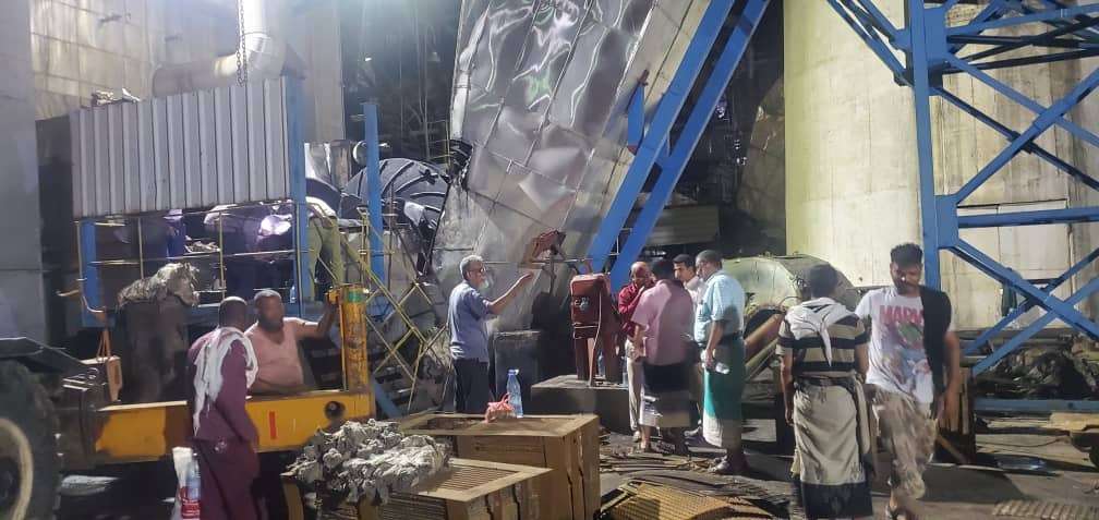 الوليدي يتفقد سير عمل المحطات والانضباط الوظيفي للمناوبين في الفترة المسائية الوليدي يتفقد سير عمل المحطات والانضباط الوظيفي للمناوبين في الفترة المسائية