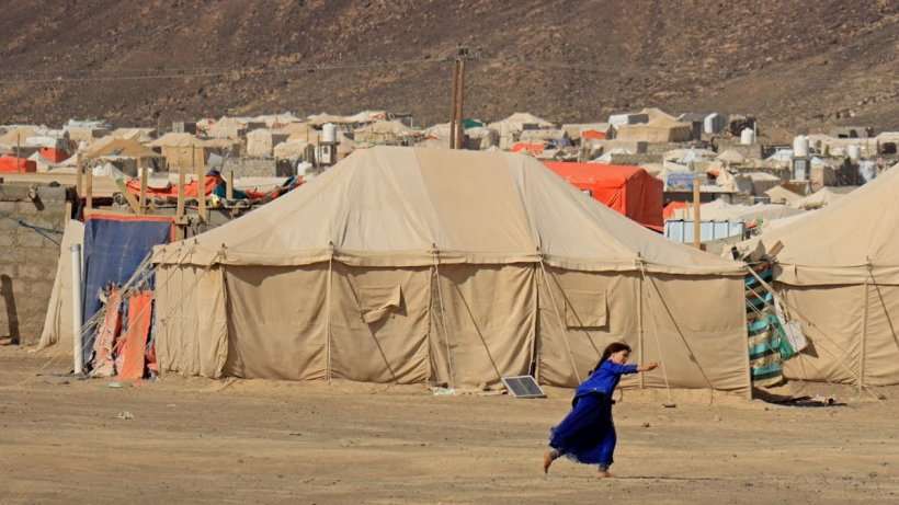 لجنة الطوارئ بالجوف تقر انزال فرق استجابة عاجلة الى مخيمات النزوح لجنة الطوارئ بالجوف تقر انزال فرق استجابة عاجلة الى مخيمات النزوح