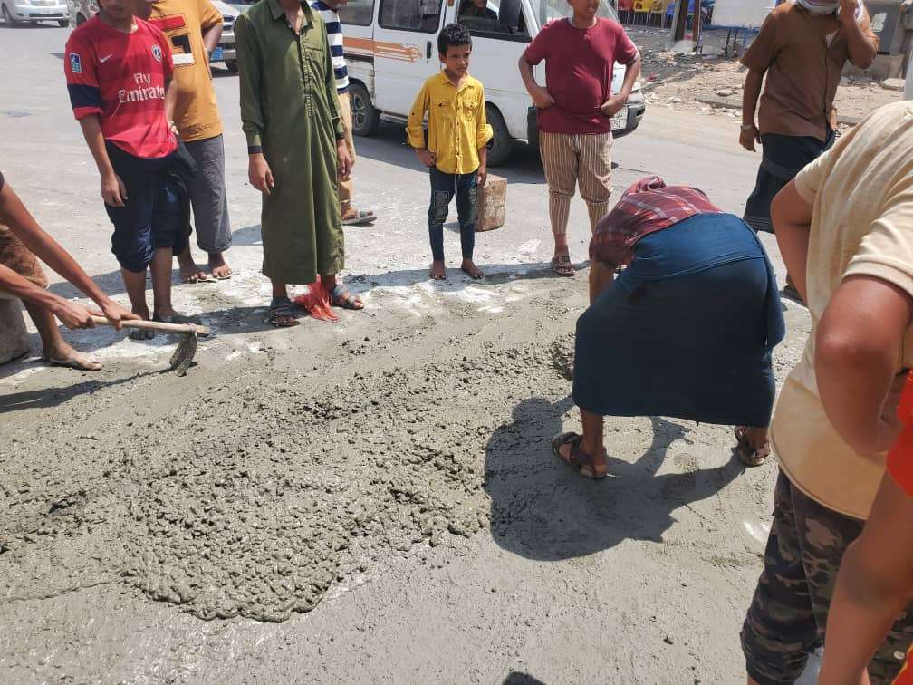 إزالة مطب غير مرخص في عدن (صورة)