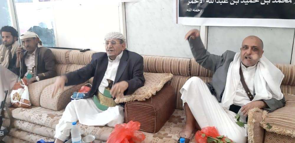 بالصور.. الشيخ صادق الاحمر يستقبل حشد من القبائل في صنعاء