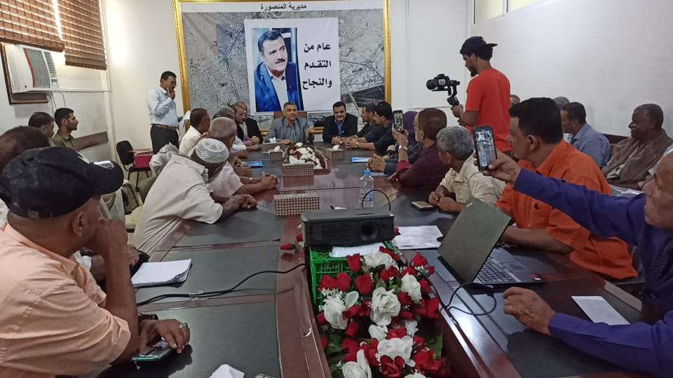 أمين محلي عدن يحضر الفعالية التكريمية لمدير عام المنصورة أحمد الداؤودي
