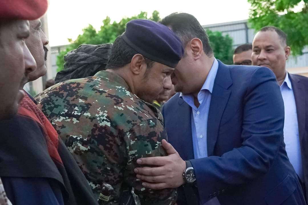 معين عبدالملك يغادر عتق الى هذه المدينة