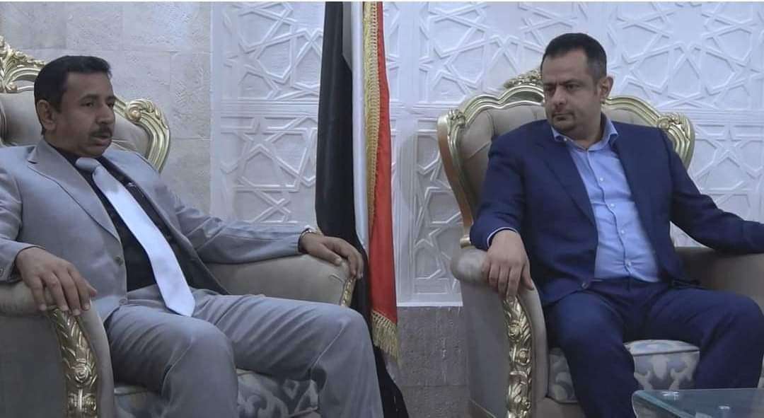 عقب زيارته لشبوة.. رئيس الوزراء يصل الى مدينة سيئون