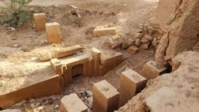 بالصور .. مواطن يعثر على معبد أثري تحت منزله