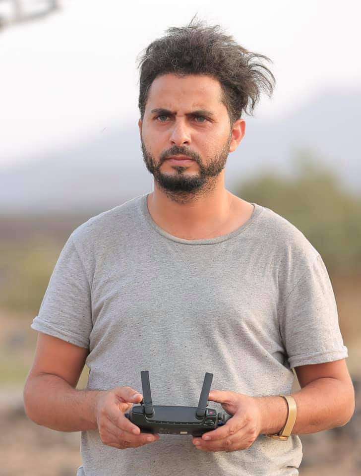 بعد توقفه عن الكتابة عقب إعتقاله بمأرب .. صحافي يعلن قيامه بهذا الأمر مجددا بعد توقفه عن الكتابة عقب إعتقاله بمأرب .. صحافي يعلن قيامه بهذا الأمر مجددا