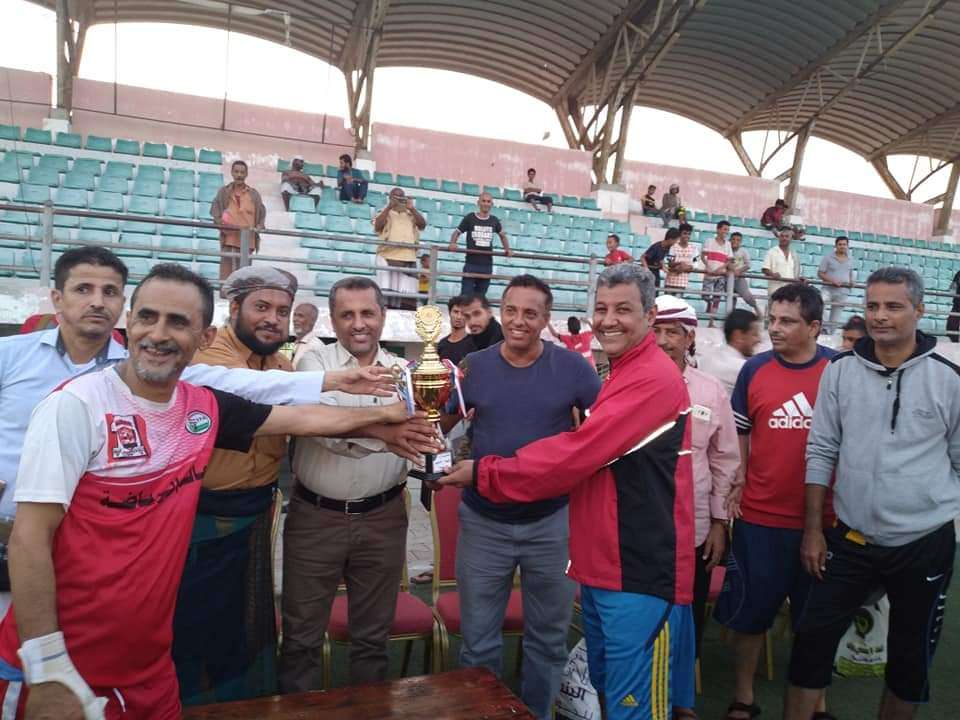 قدامى الرباط يحرزون كاس ثورة 14 اكتوبر