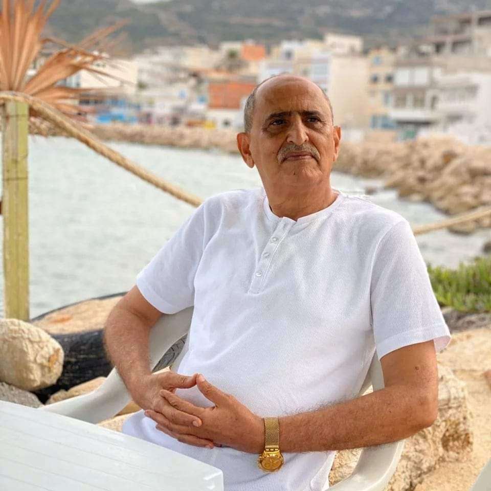 دبلوماسي:يجب ان تكون عدن محافظة مستقلة ماليا واداريا ويحق لابنائها تشكيل برلمانها وحكومتها