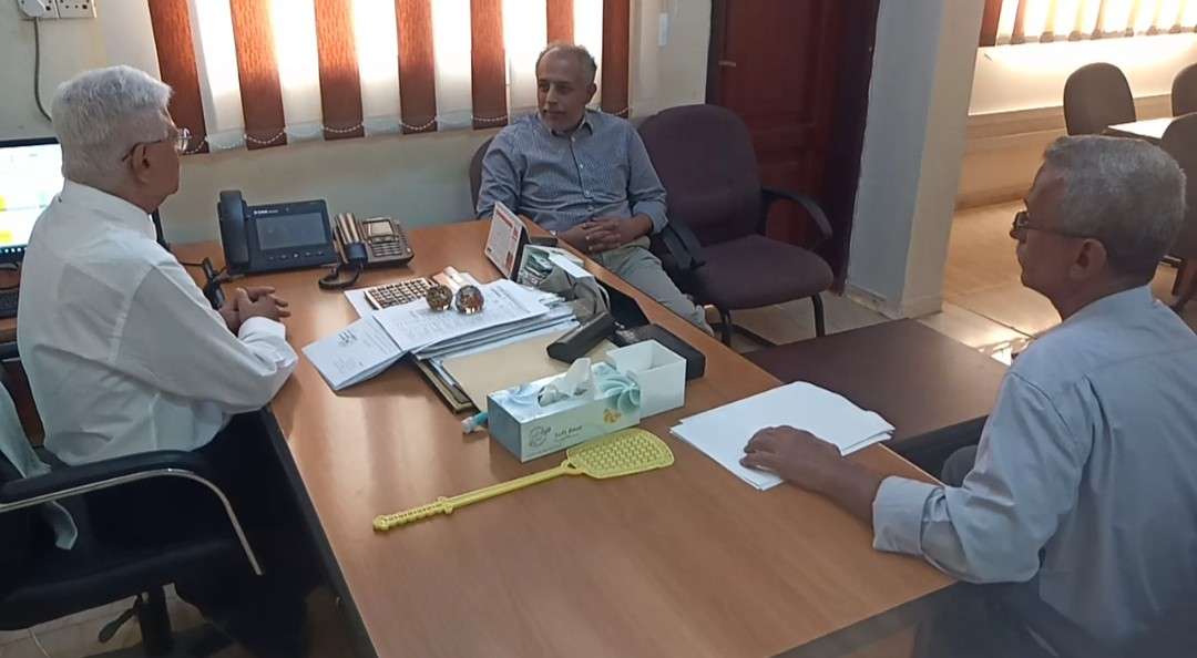 مدير عام البريقة يناقش تدخلات الصندوق الإجتماعي للتنمية في المديرية