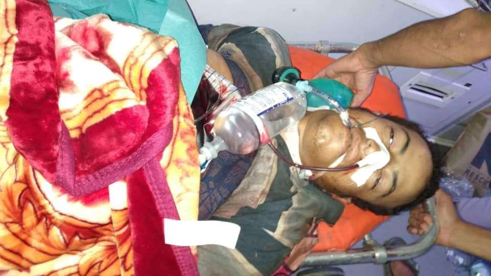 مطالبات للحزام الأمني في الضالع بتسليم قتلة شاب بأحدى النقاط الأمنية مطالبات للحزام الأمني في الضالع بتسليم قتلة شاب بأحدى النقاط الأمنية