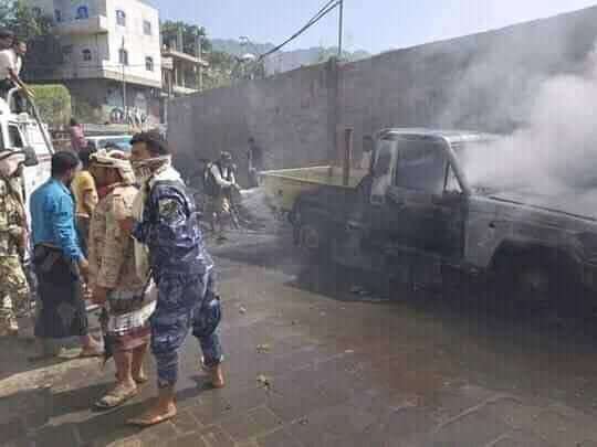 صور أولية للإنفجار الذي هز مدينة تعز قبل قليل