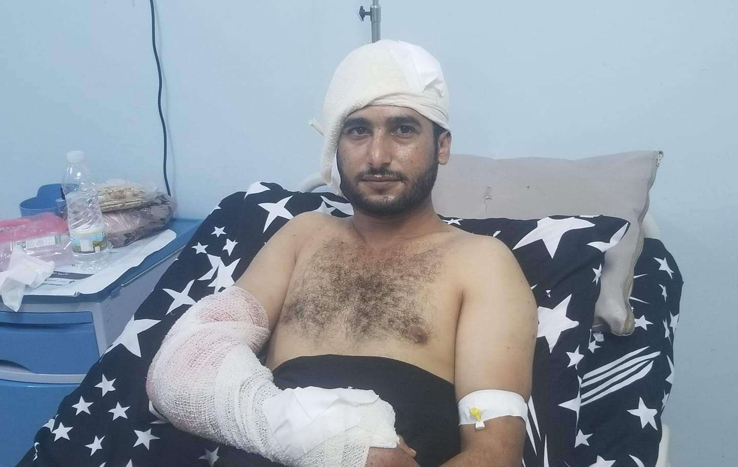 صحافي يروي تفاصيل اللحظات الصعبة جراء استهداف قائد الحزام الامني في عدن