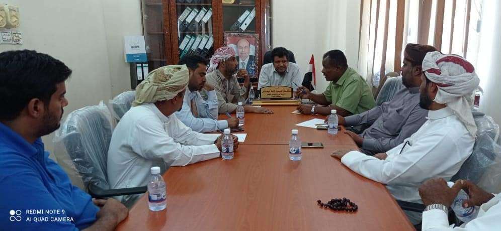 اجتماع يبحث الحلول لتوفير الغاز المنزلي للمواطنين ويقر عدد من التوصيات اجتماع يبحث الحلول لتوفير الغاز المنزلي للمواطنين ويقر عدد من التوصيات