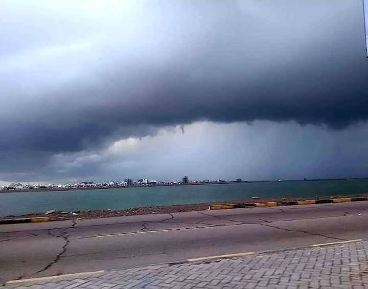 شاهد بالصور كيف تبدو عدن قبل وصول إعصار شاهين