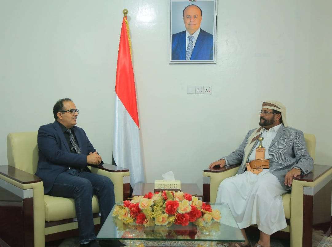 الوزير بحيبح والمحافظ العرادة يناقشان عدد من القضايا المتعلقة بالقطاع الصحي بمأرب الوزير بحيبح والمحافظ العرادة يناقشان عدد من القضايا المتعلقة بالقطاع الصحي بمأرب