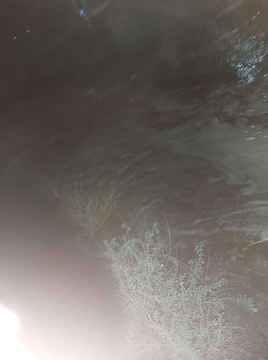 عاجل:حزام عدن يرفع الجاهزية لمواجهة إضرار السيول القادمة باتجاه مدينة الحسوة عاجل:حزام عدن يرفع الجاهزية لمواجهة إضرار السيول القادمة باتجاه مدينة الحسوة