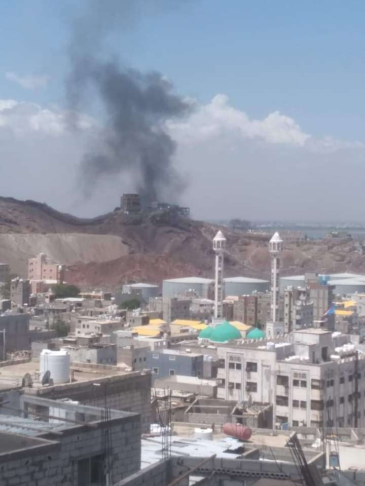 قائد ألوية العمالقة يدين التفجير الإرهابي الذي استهدف موكب محافظ عدن قائد ألوية العمالقة يدين التفجير الإرهابي الذي استهدف موكب محافظ عدن