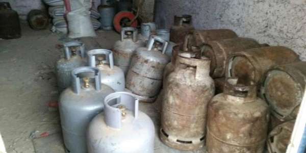 إرتفاع أسعار اسطوانات الغاز بعدن والأهالي يناشدون