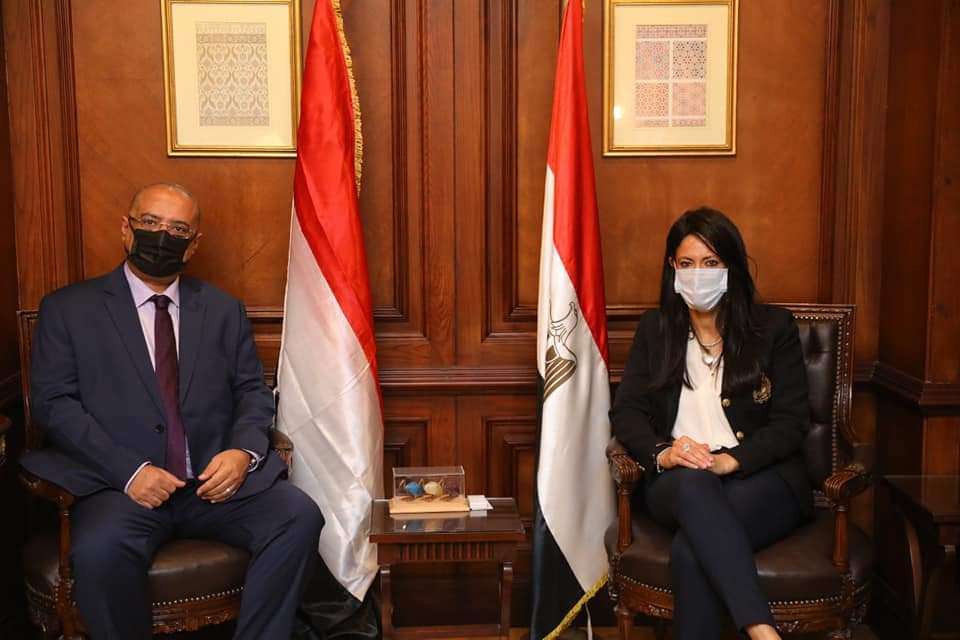 وزيرة التعاون الدولي تبحث سبل تعزيز التعاون الاقتصادي المشترك مع نظيرها اليمني