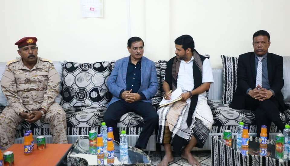 محافظ حضرموت يلتقي مدير عام مديرية غيل بن يمين ويطلع على احتياجات المديرية من المشاريع