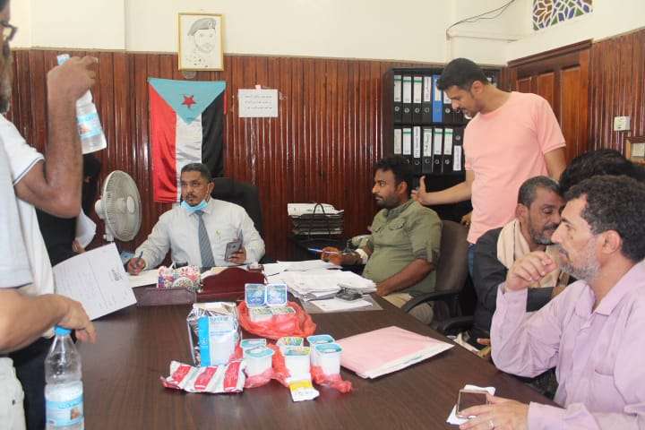 بسبب الزبادي.. تشكيل لجنة تحقيق في عدن
