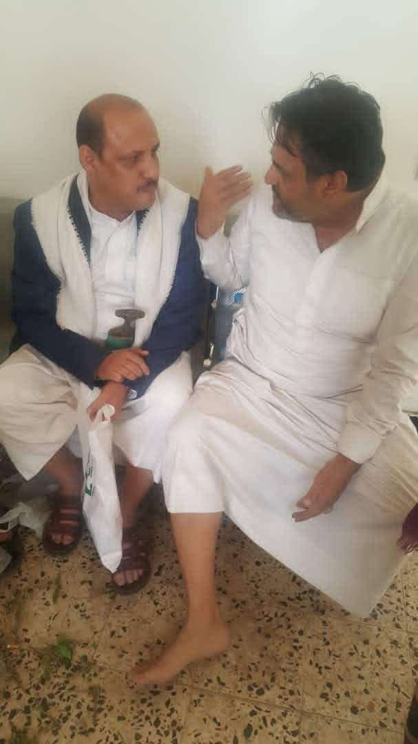 جماعة الحوثي تفرج عن شقيق محافظ تعز و تصادر منزله لهذا السبب ! جماعة الحوثي تفرج عن شقيق محافظ تعز و تصادر منزله لهذا السبب !