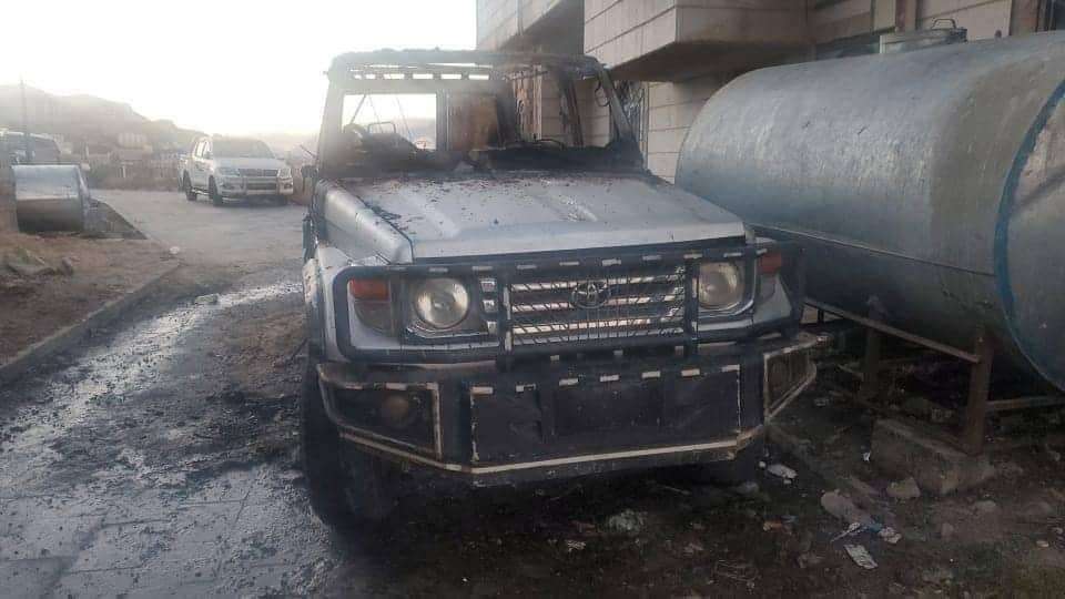 إحراق سيارة الشيخ أبو عزام في إب