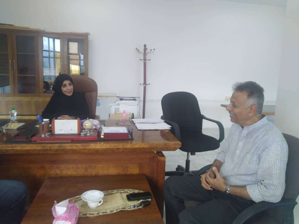 مدير المعلا يتلقى مديرة بريد عدن