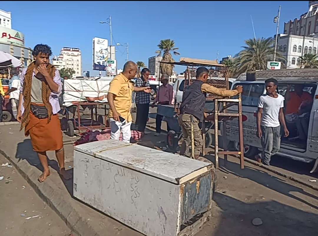 مدير عام المنصورة يدشن حملة لتنظيم حركة السير وتفعيل الإيرادات المحلية بالمديرية