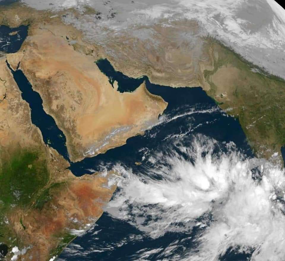 تعرف على اخر مستجدات المنخفض الجوي الذي سيضرب عدد من المحافظات اليمنية