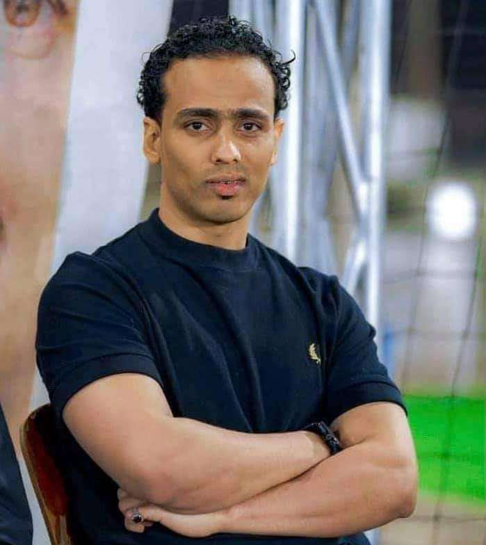 رئيس دائرة الشباب والرياضة بالمجلس الانتقالي يوجه بتوفير باص سياحي للمنتخب الوطني